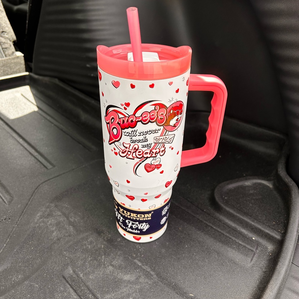 BUC-EE’S LIMITED EDITION White and Pink Heart Design Party Tumbler 40 oz